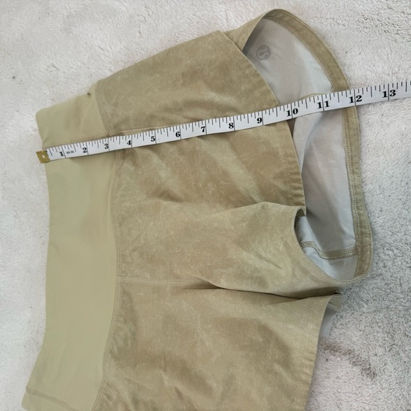 Lululemon Speed Up Mid-Rise Short 4"
Gravel Dust Dew Green Multi / Dew Green 2 - Picture 9 of 9